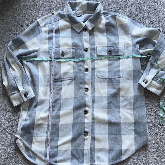 Old Navy Gray Buffalo Plaid Coat! - Picture 7 of 14